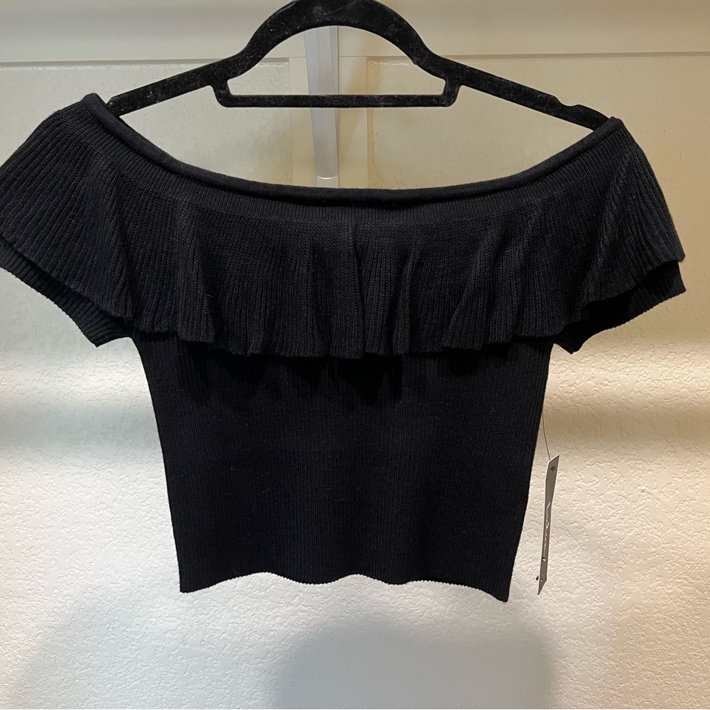 Drop shoulder Lulus crop top